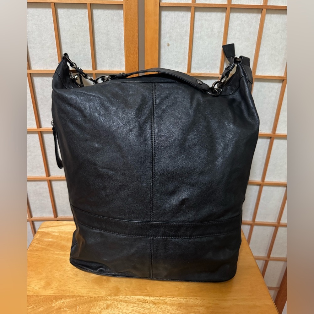 Kenneth Cole Reaction Black Leather Bag